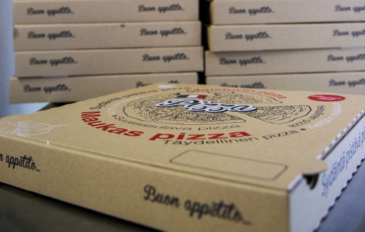Pizzalaatikko lähikuvassa.