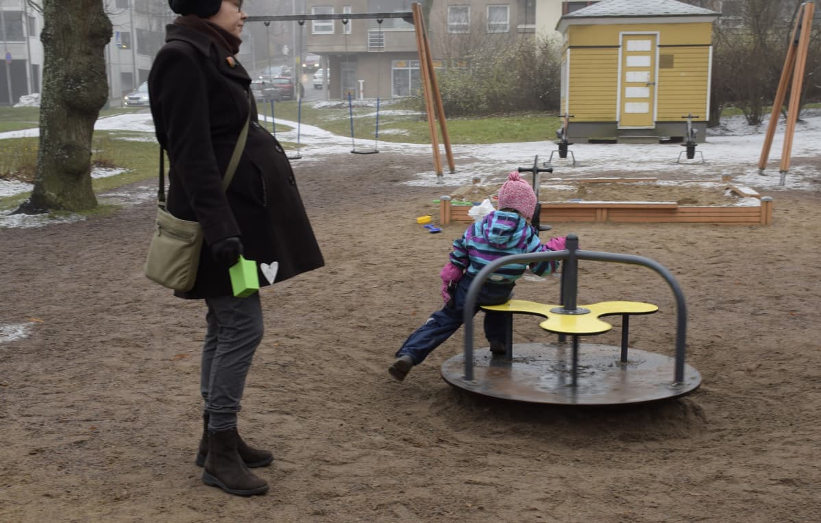Neuvolavanhempien yksinäisyys