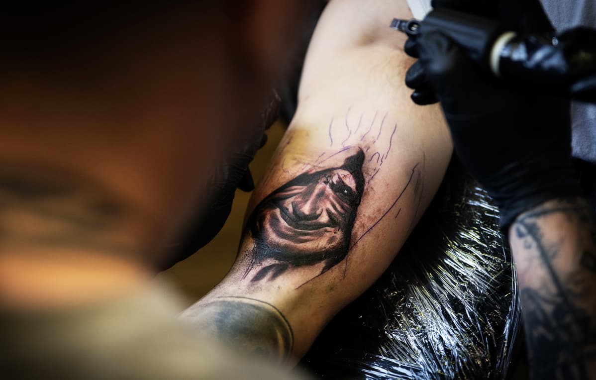 Tatuointi käsivarressa.