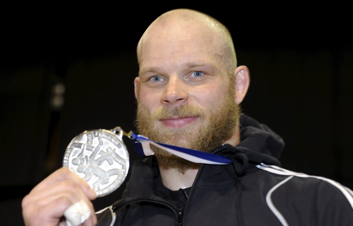 Rami Hietaniemi ja EM-hopeamitali