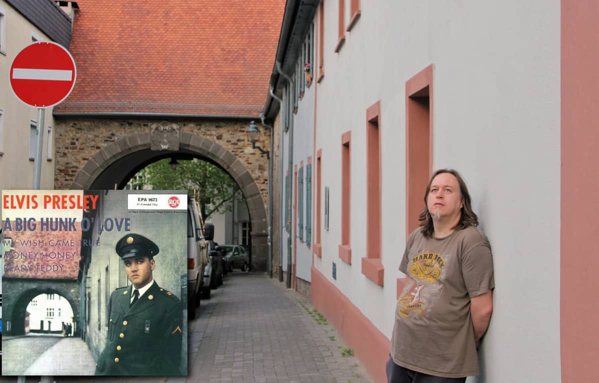 MIes nojaa seinään