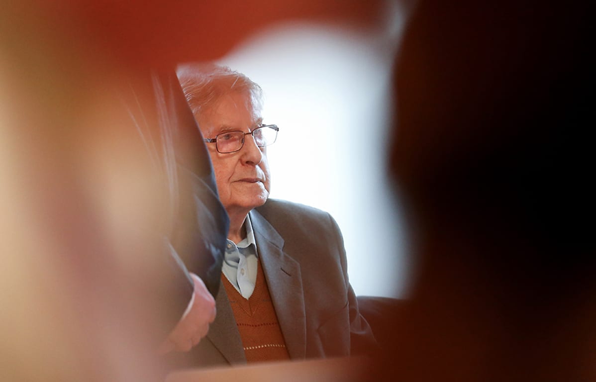 94-vuotias Reinhold Hanning, natsirikolliseksi syytetty, oikeudenkäynnissä 9. kesäkuuta 2016.
