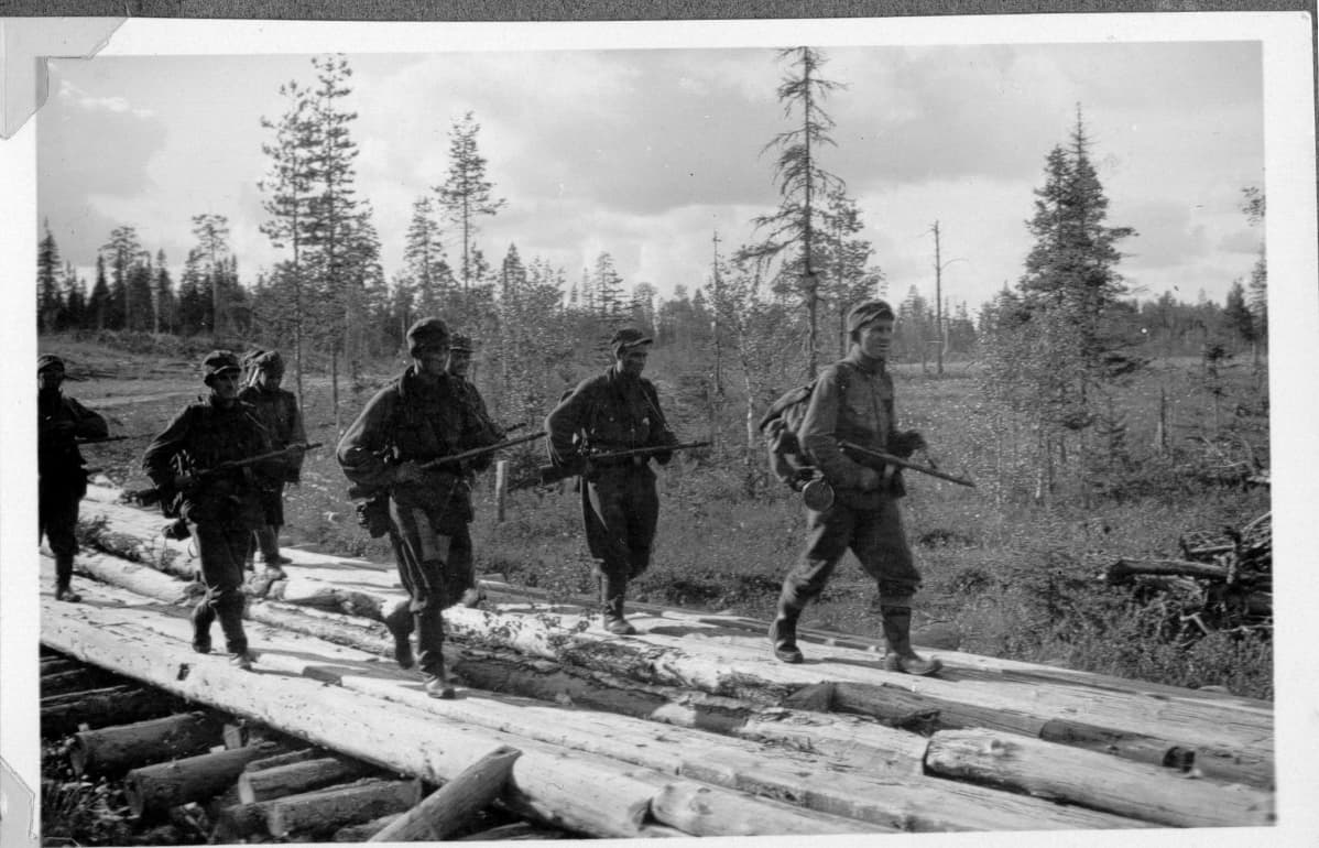 Lauri Solehmaisen kaukopartio vuonna 1943 Äänisen takana.