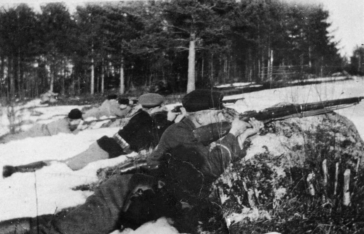Valkoisten ketju Sysmän ja Asikkalan rajoilla huhtikuussa 1918.