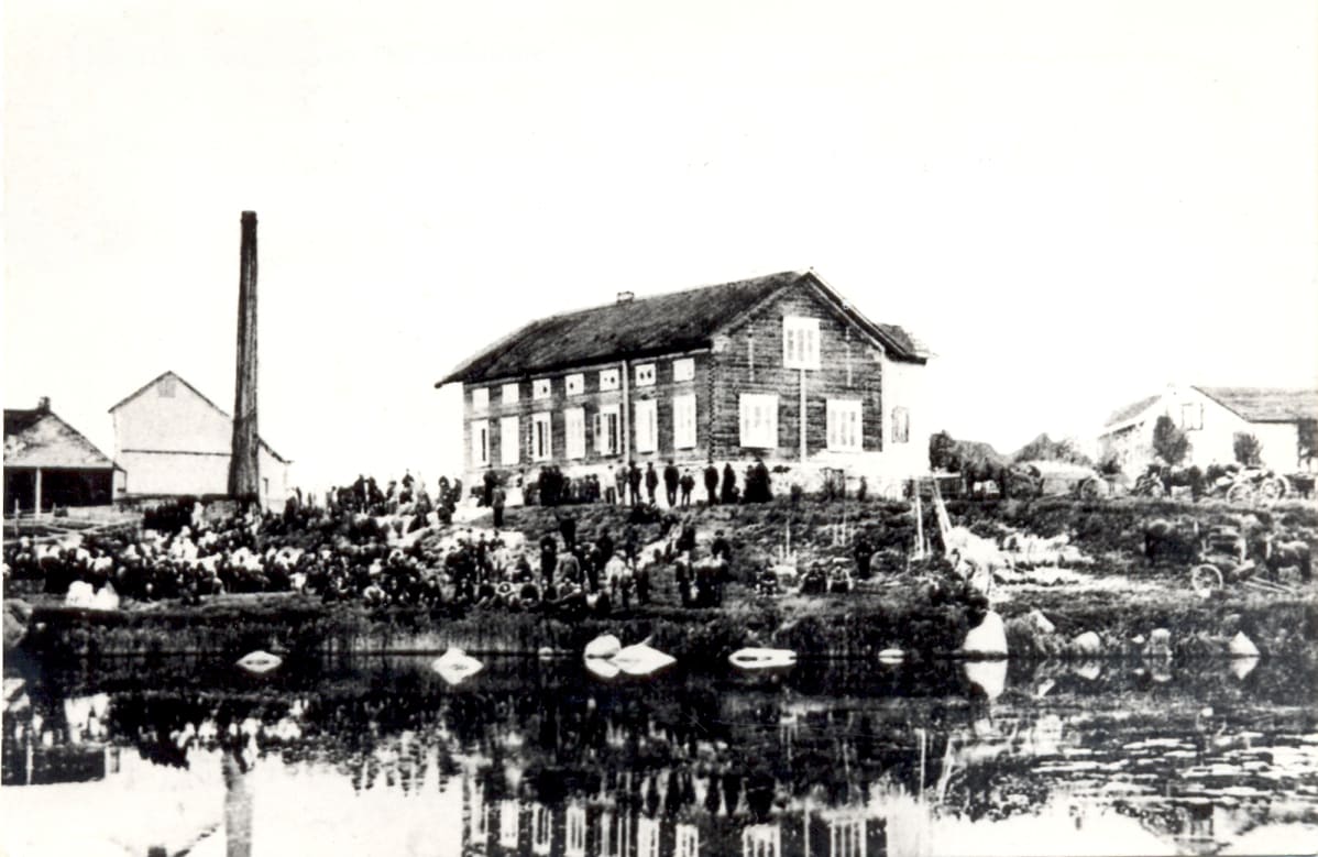 Ylistaron rukoushuoneella oli venäläisten varuskunta 1918.