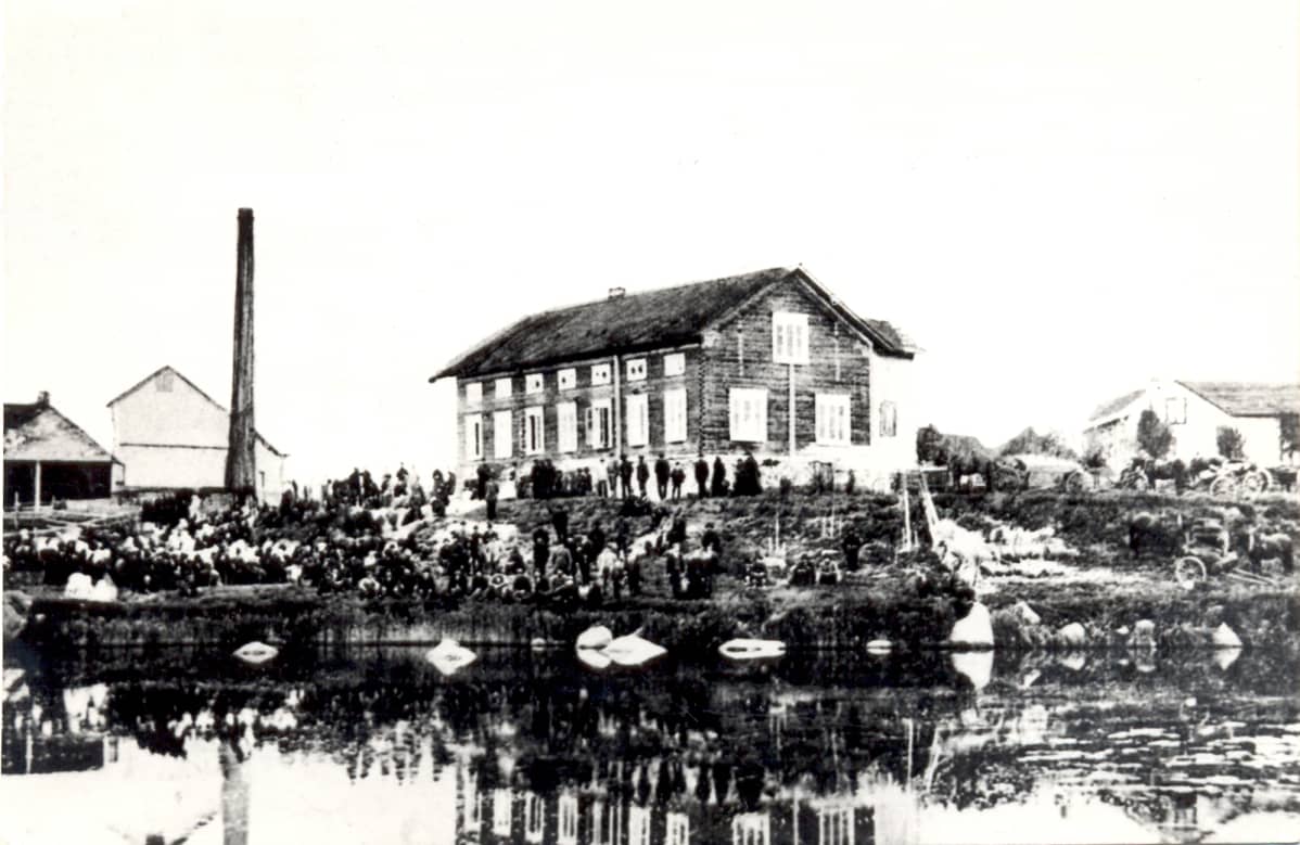 Ylistaron rukoushuoneella oli venäläisten varuskunta 1918.