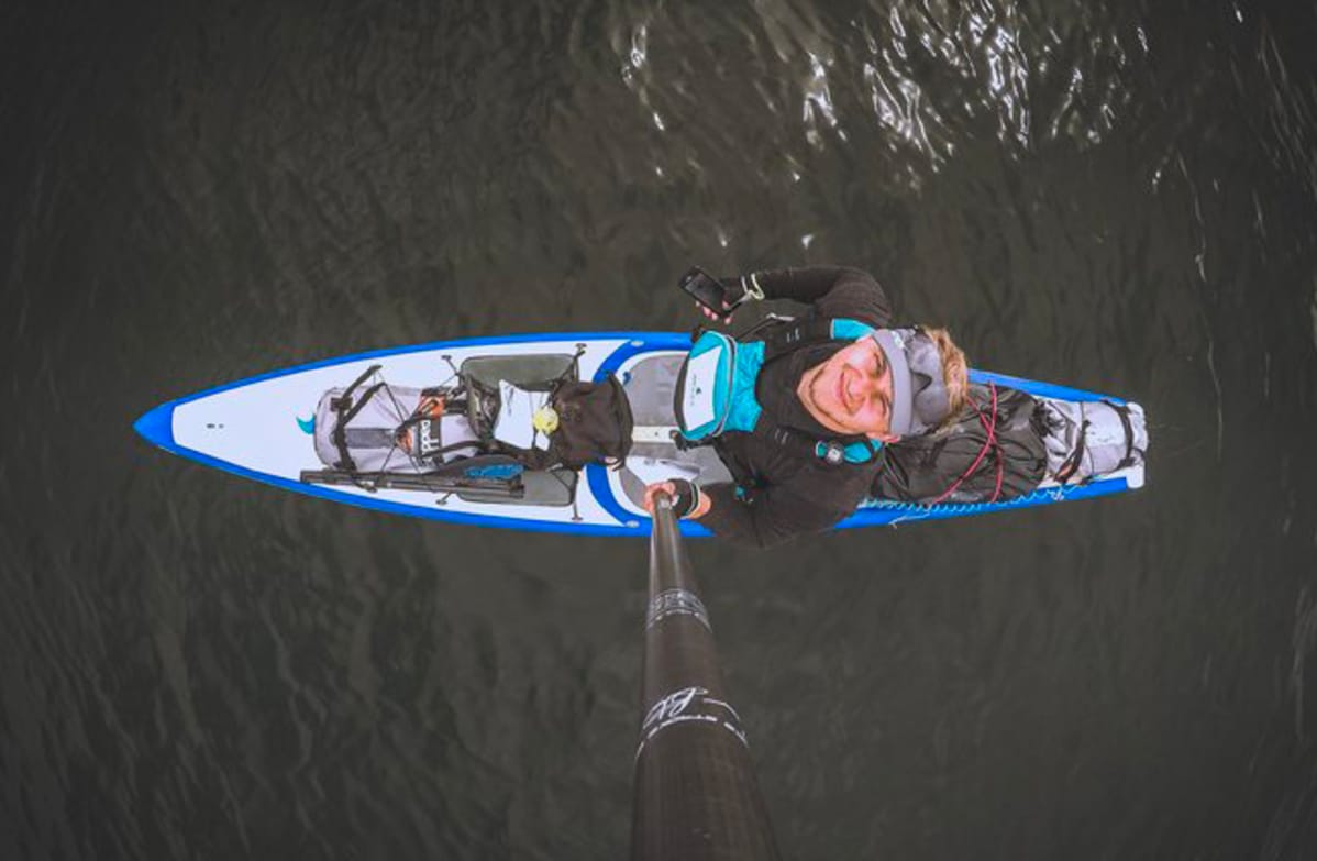 Timi Hellman Sup-laudalla, selfie