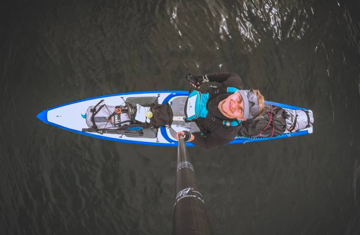 Timi Hellman Sup-laudalla, selfie