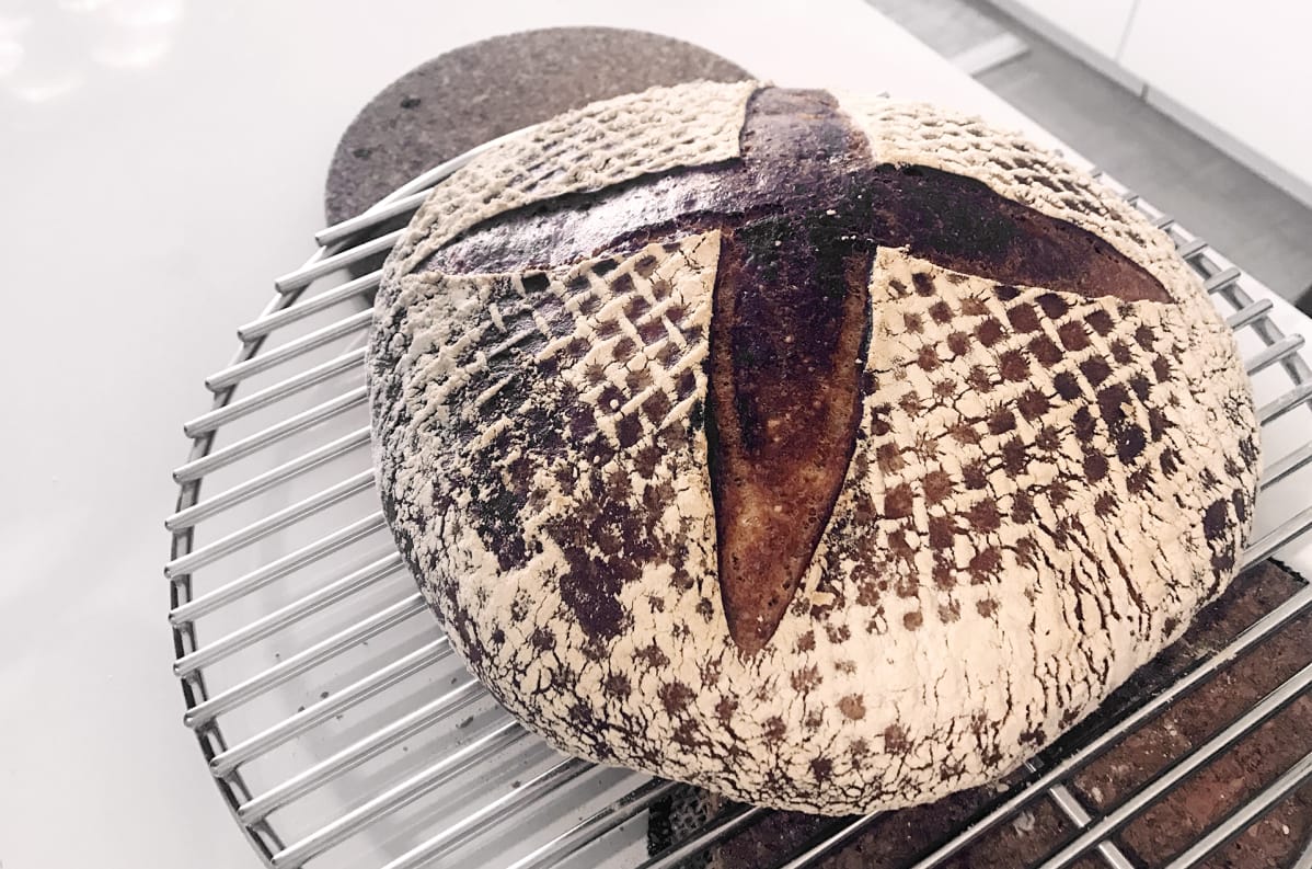 Uunituore leipä