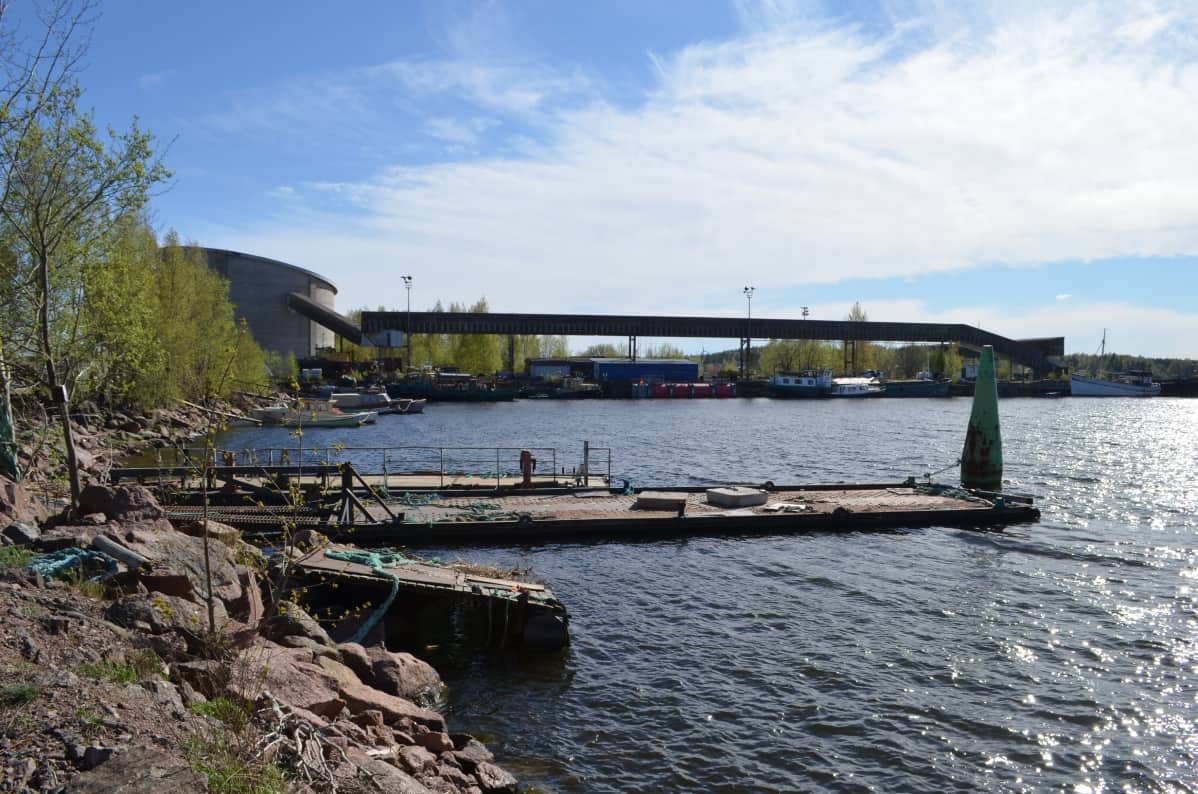 Näkymä Kotkan Katariinan entiselle telakka-alueelle.