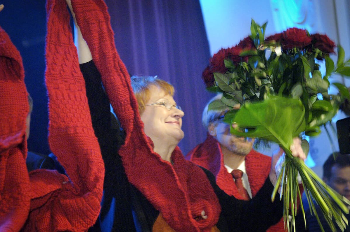 Tarja Halonen vaalivalvojaisissa Helsingin Paasitornissa lokakuussa 2006.