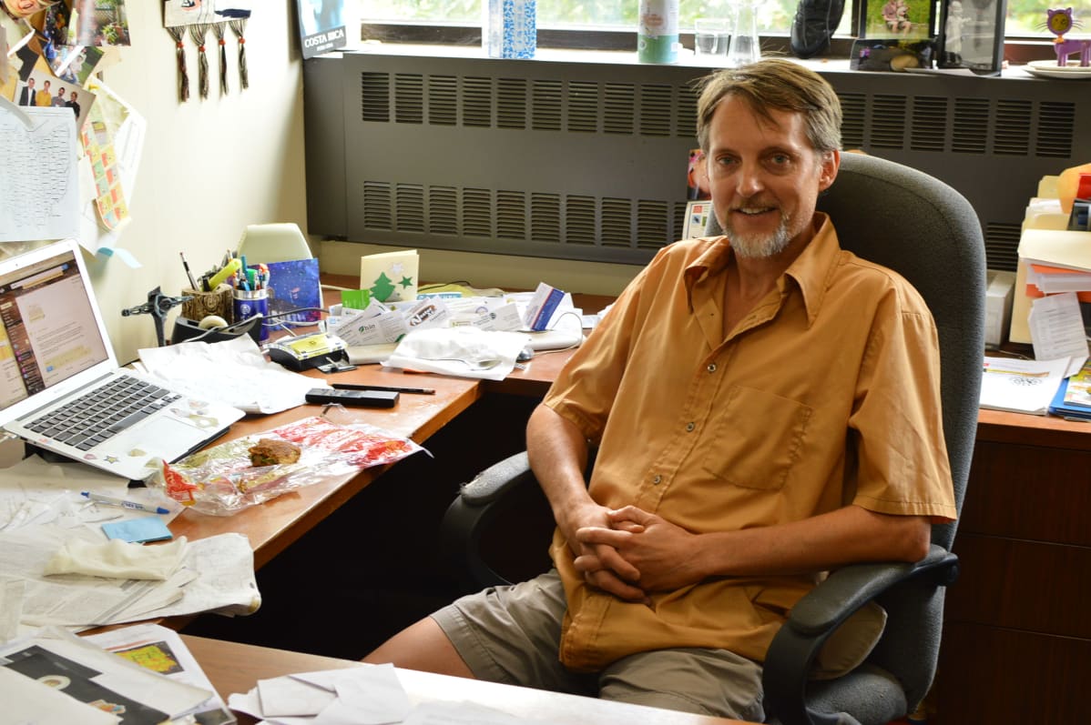 Professori Jay Davis Ohion yliopistosta