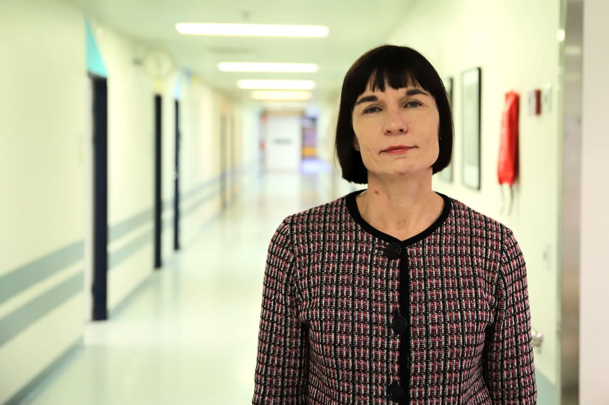 Psykiatrisen hoidon vastuualuejohtaja Ulla Saxen Satasairaalasta.