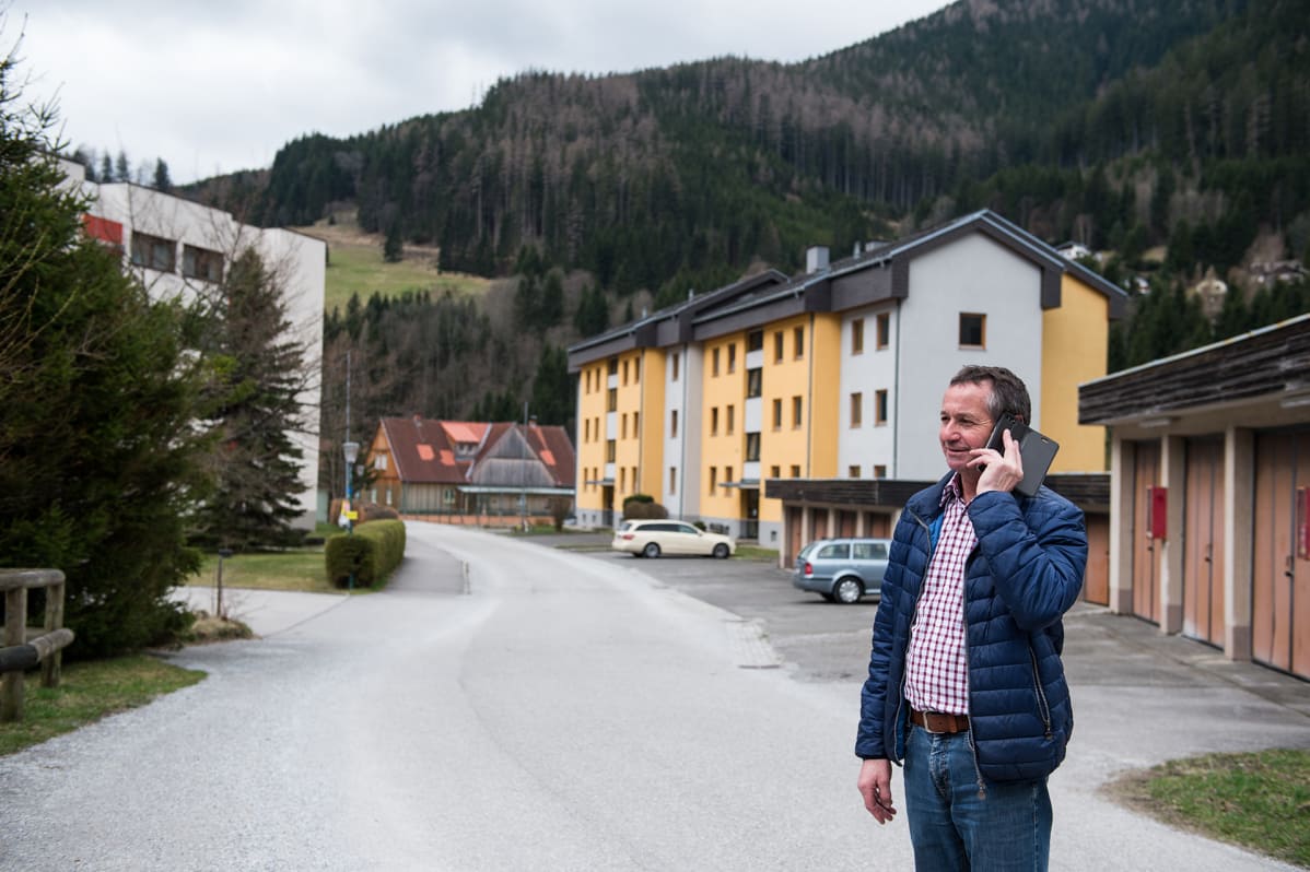 Neuberg an der Mürzin pormestari Peter Tautscher on toiselta ammatiltaan karjankasvattaja.