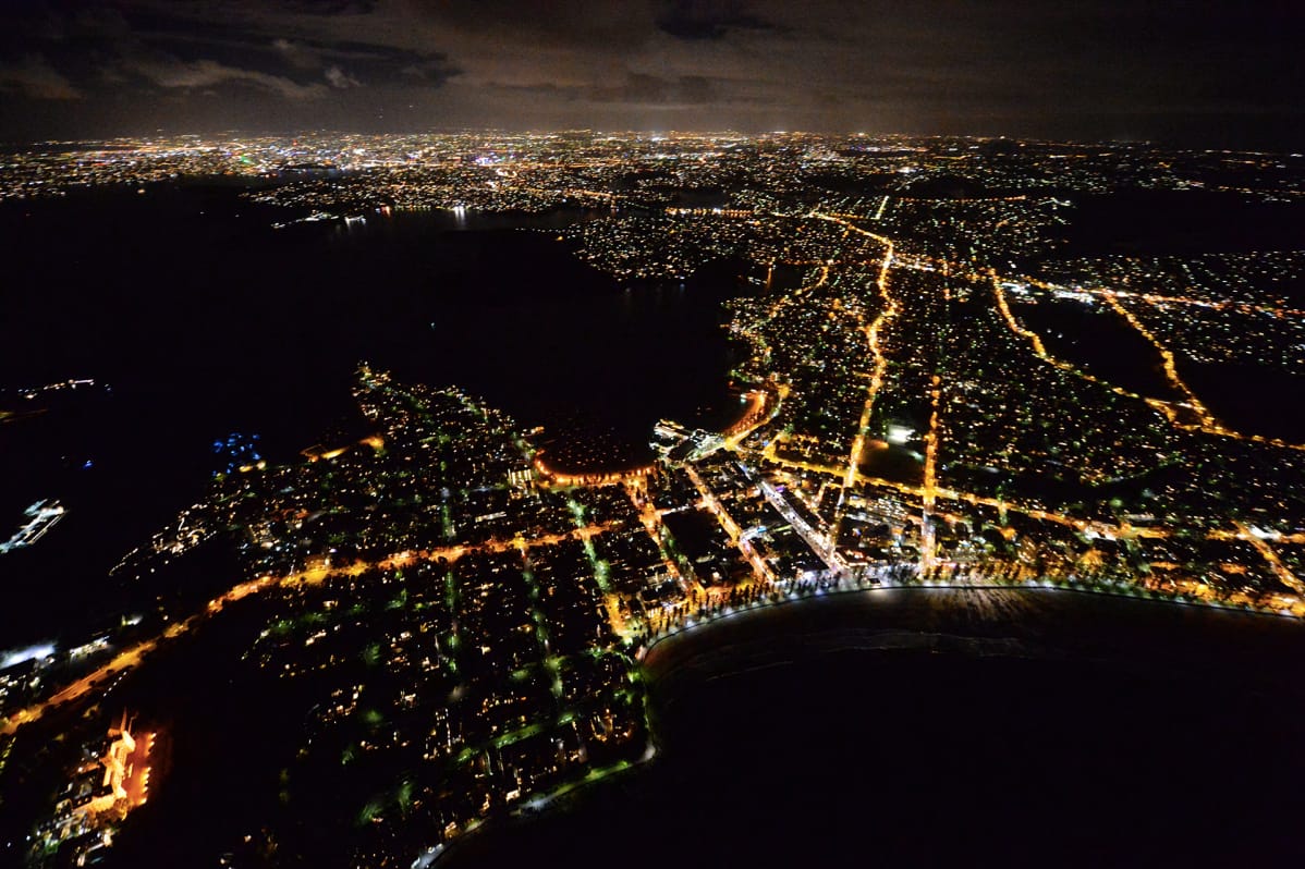 Sydney ilmakuva iltavalaistuksessa