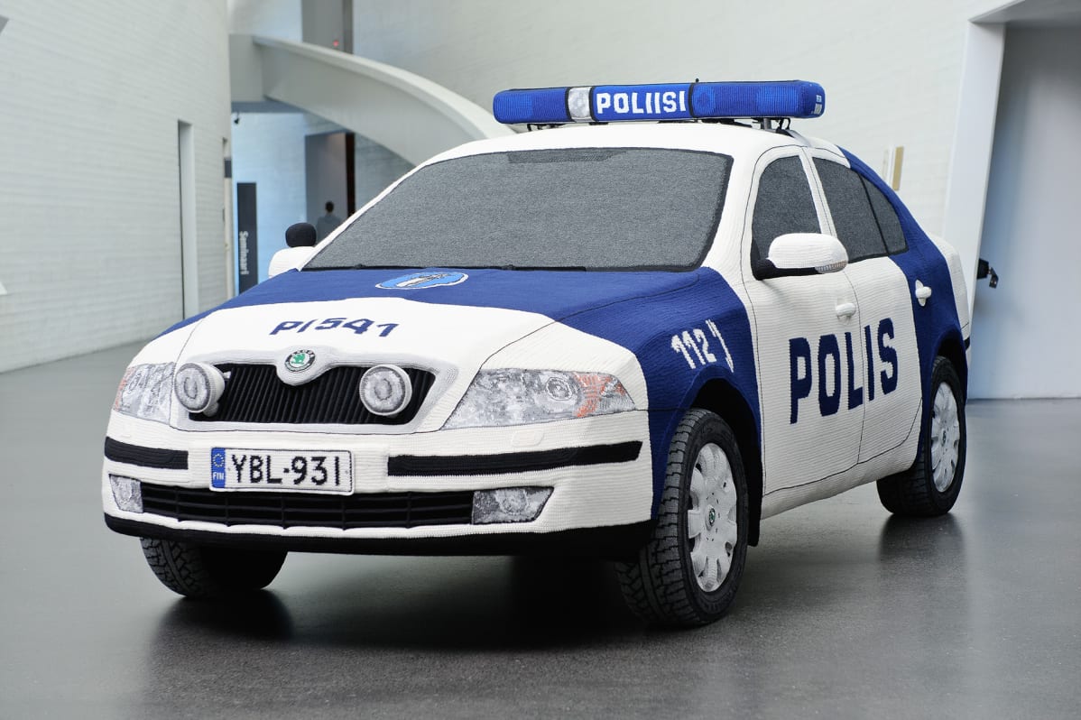 Virkattu poliisiauto