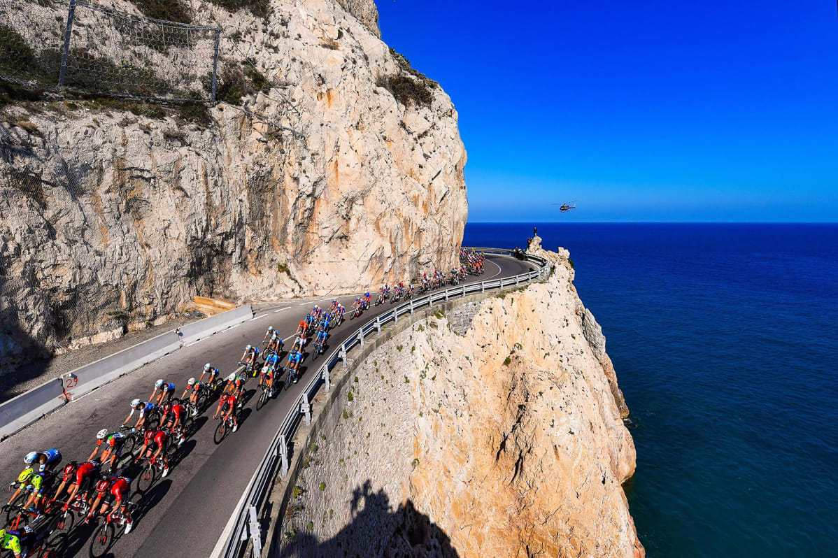 110:s Milano–San Remo -pyöräilykilpailu käynnissä Italiassa.