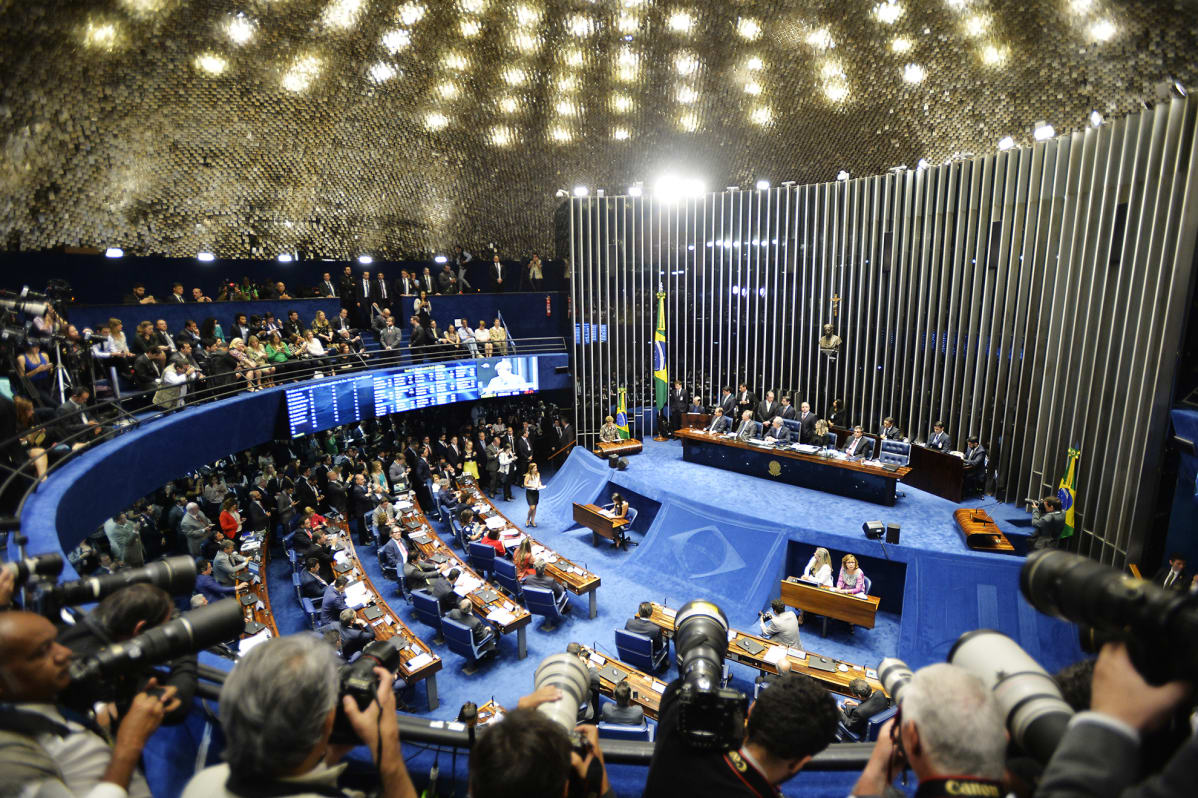 Brasilian senaatti kokoontui maanantaina kuulemaan Dilma Rousseffia.