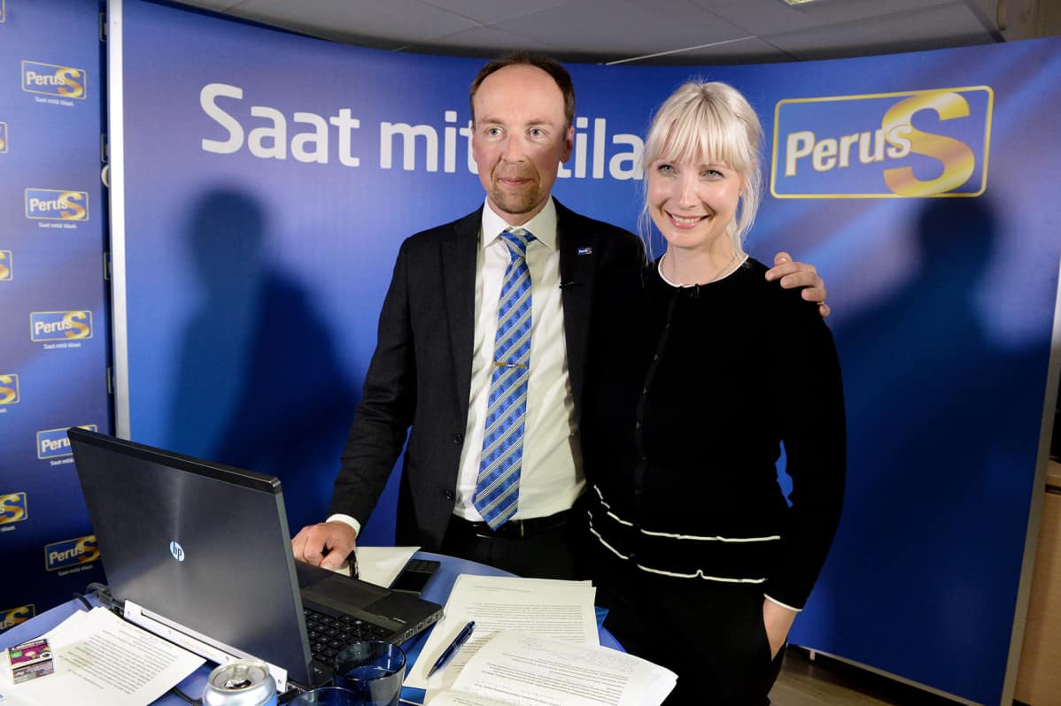 Laura Huhtasaari ja Jussi Halla-aho.