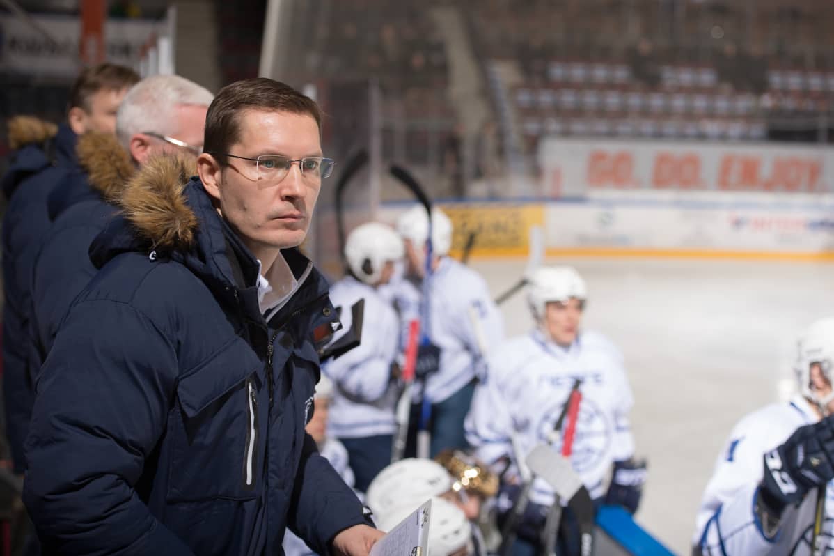 Timo Hirvonen on toiminut pelaajauransa jälkeen muun muassa Espoo Unitedin päävalmentajana.