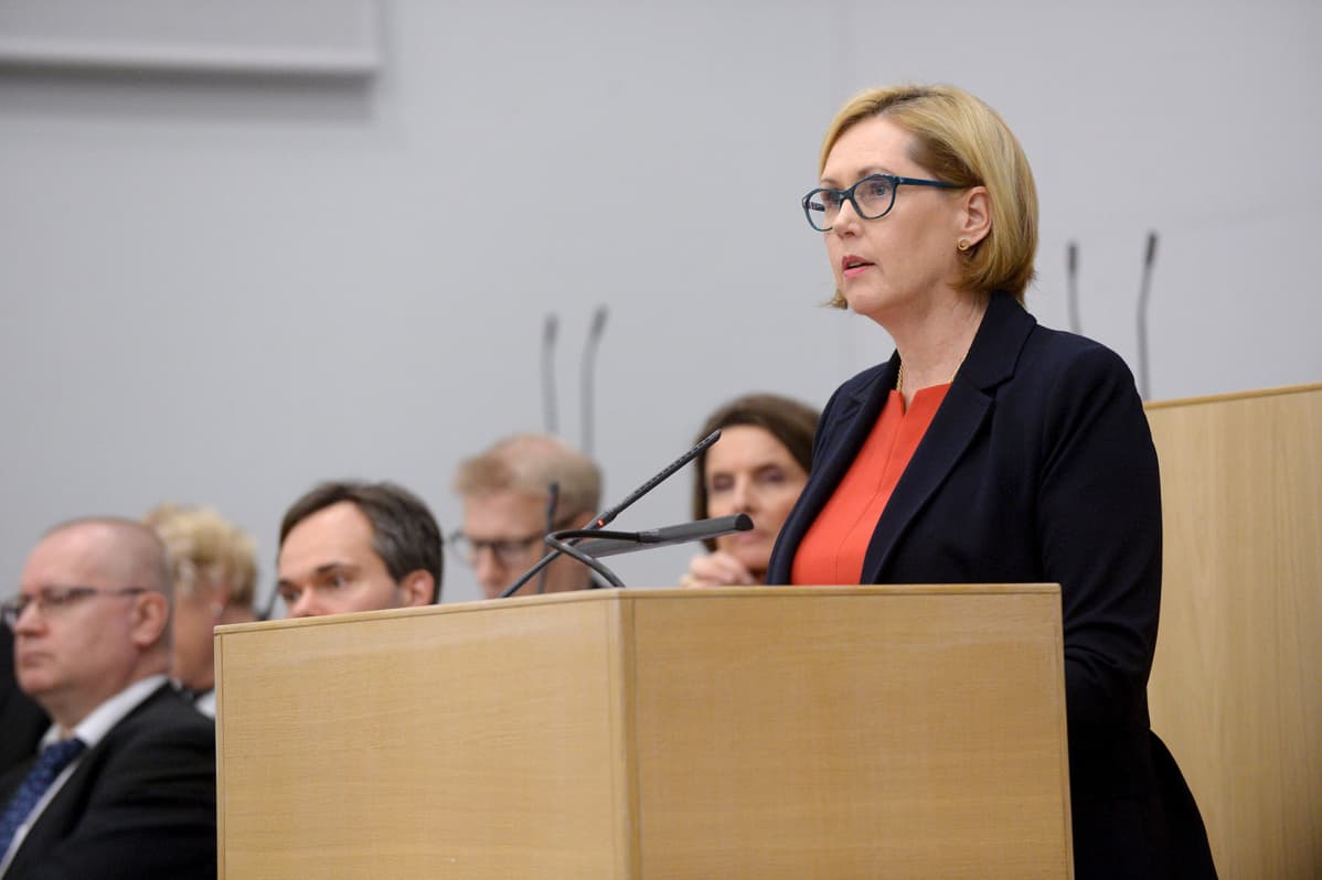 Tuula Haatainen