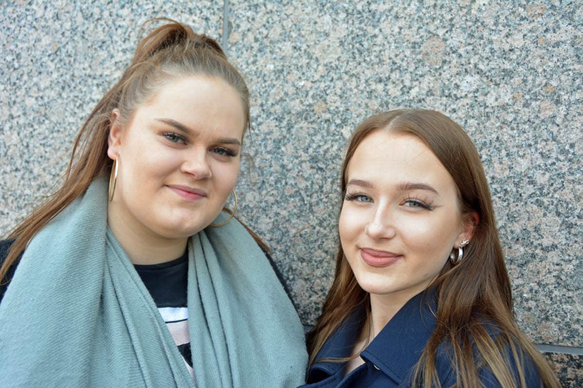 Sanelma Möttönen ja Leena-Kaisa Petäjä.
