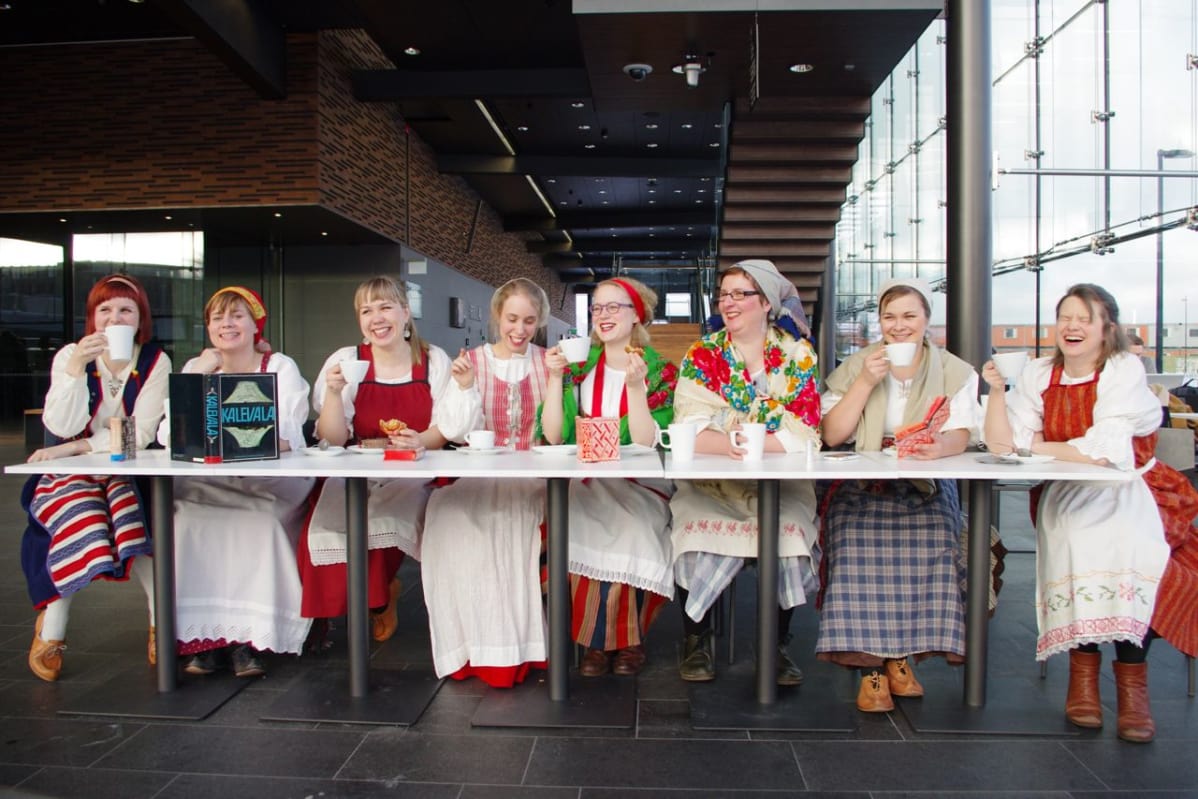 Emmi Kuittinen, Minna-Liisa Tammela, Mari Kalkun, Heidi Haapoja, Amanda Kauranne, Sanne Tschirpke, Kirsvi Vinkki ja Charlotta Hagfors.