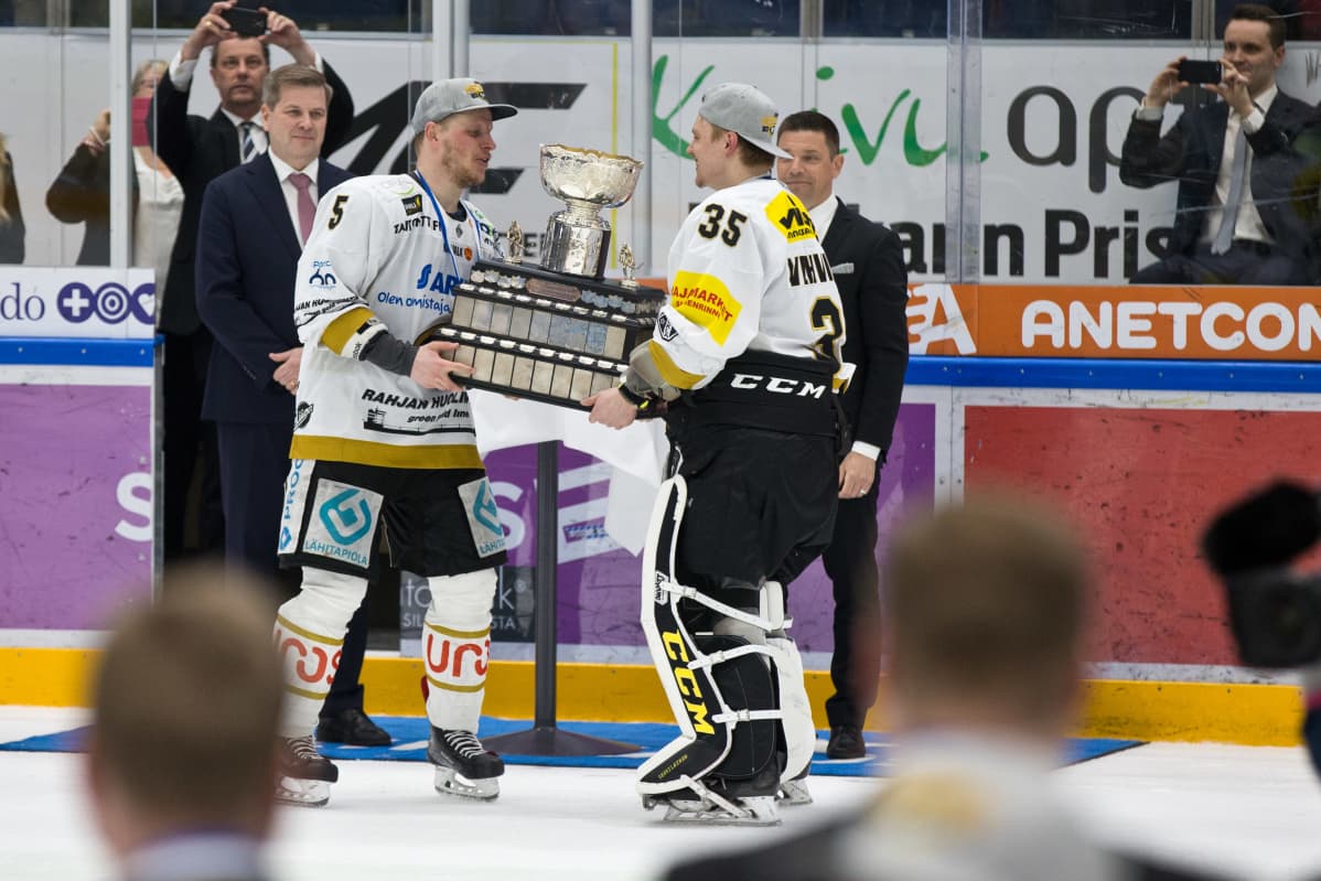 Lasse Kukkonen Veini Vehviläinen