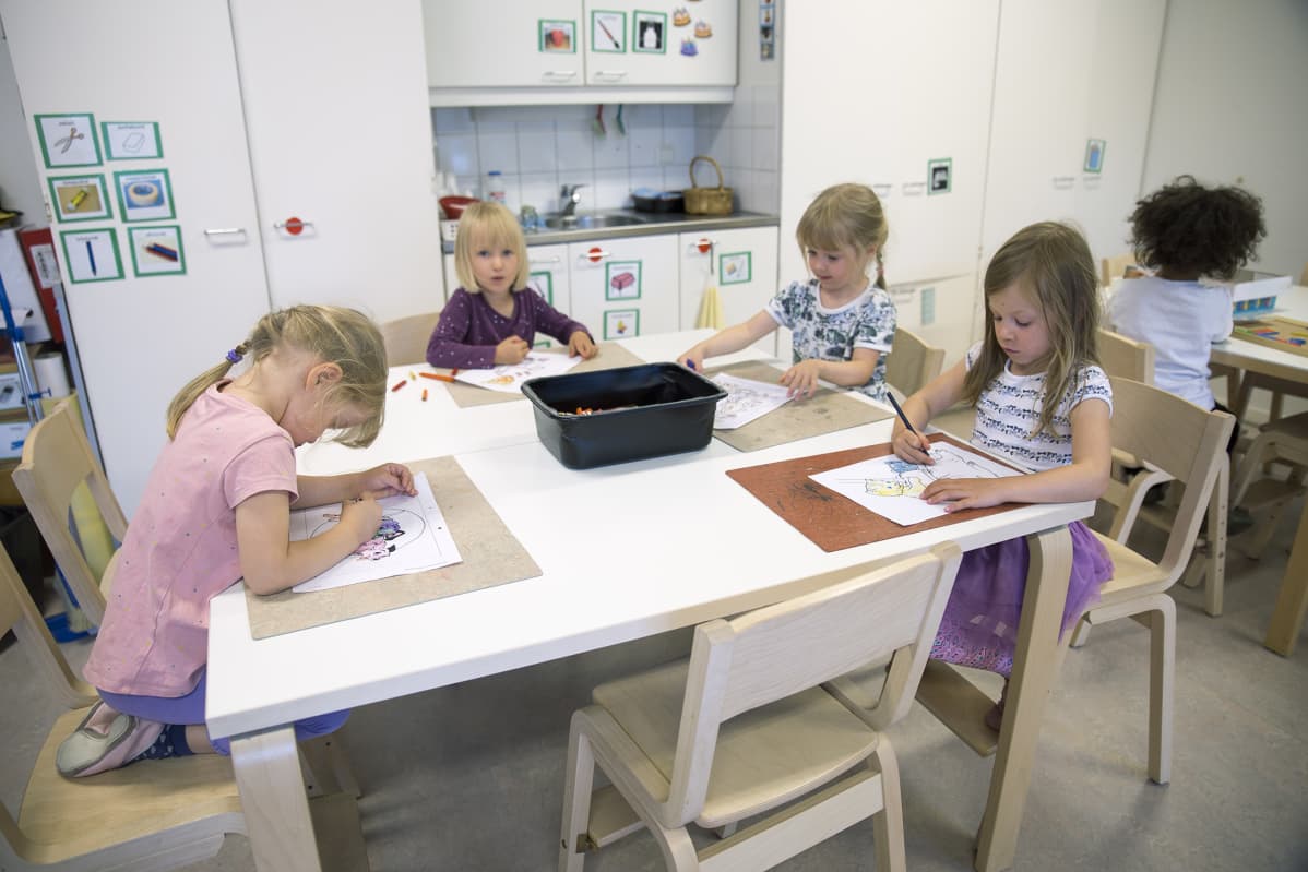 Värityskuvat vaativat keskittymistä.