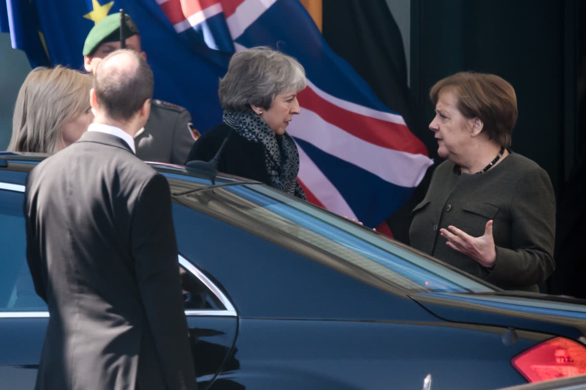 Britannian pääministeri Theresa May ja Saksan liittokansleri Angela Merkel.