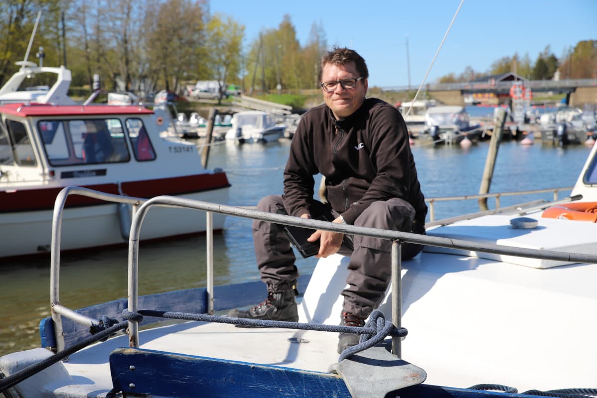 Antti Stig veneensä kannella