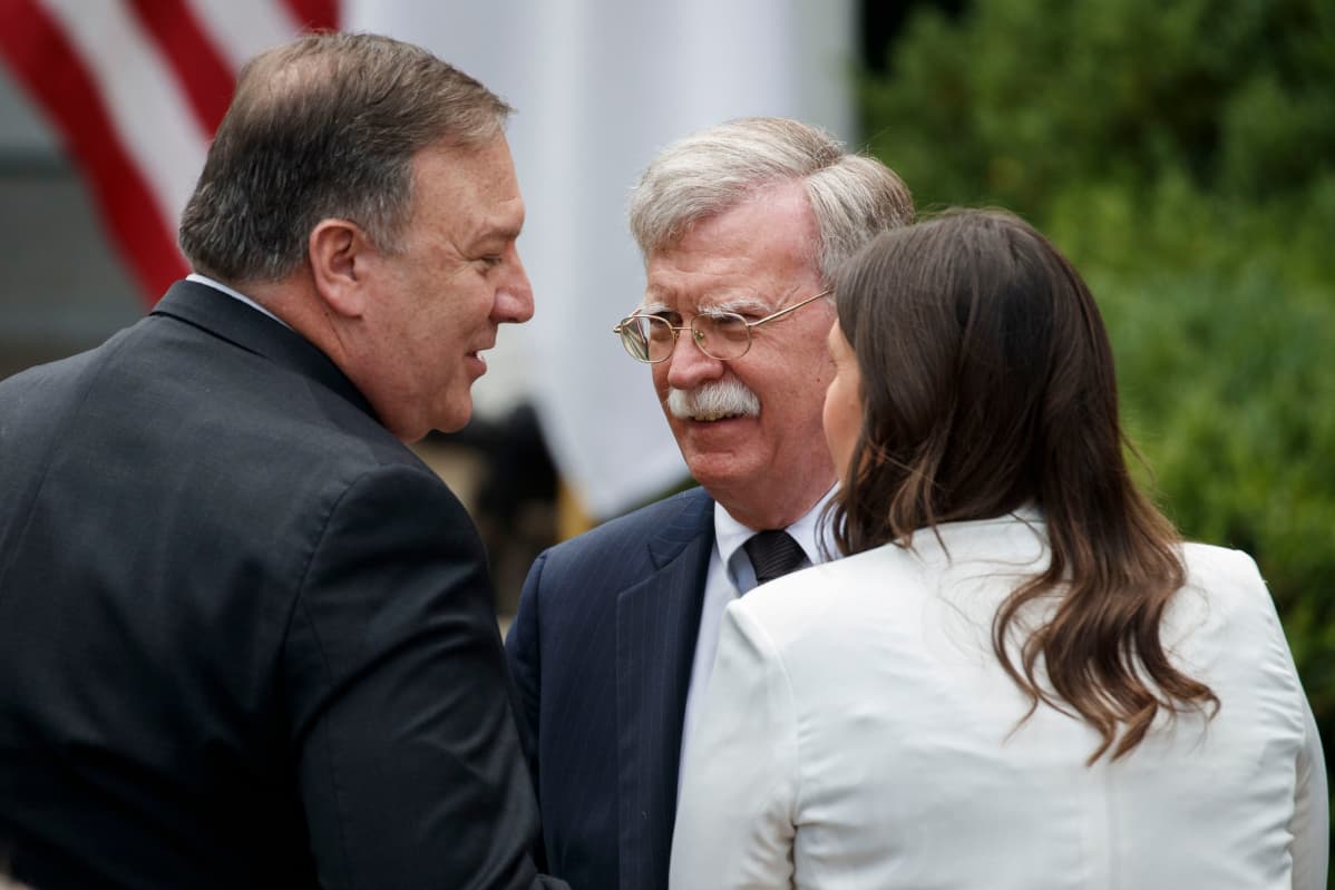 Pompeo, Bolton ja Sanders