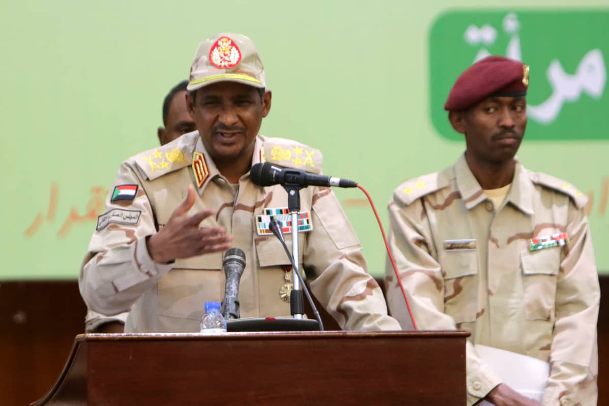 Sotilasneuvoston varapresidentti Mohamed Hamdan Dagalo puhui sunnuntaina kannattajilleen Sudanin pääkaupungissa Khartumissa.