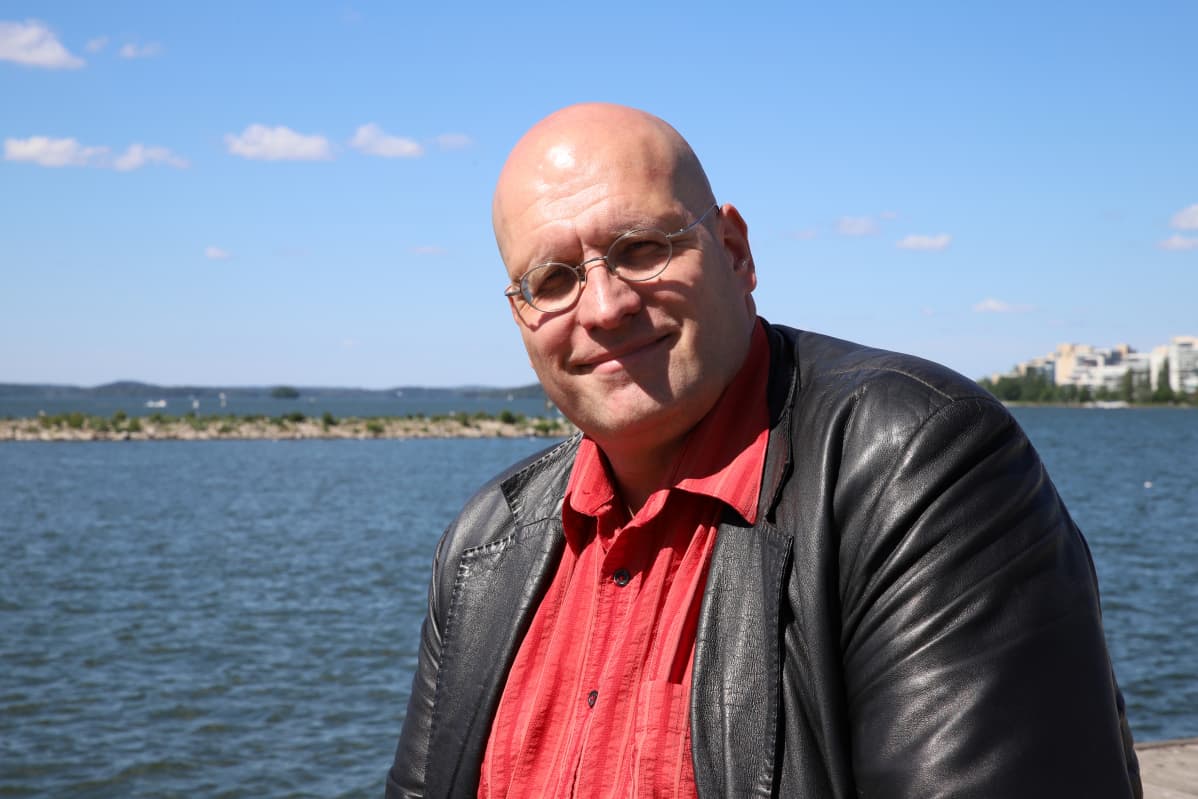 oopperalaulaja Mika Pohjonen