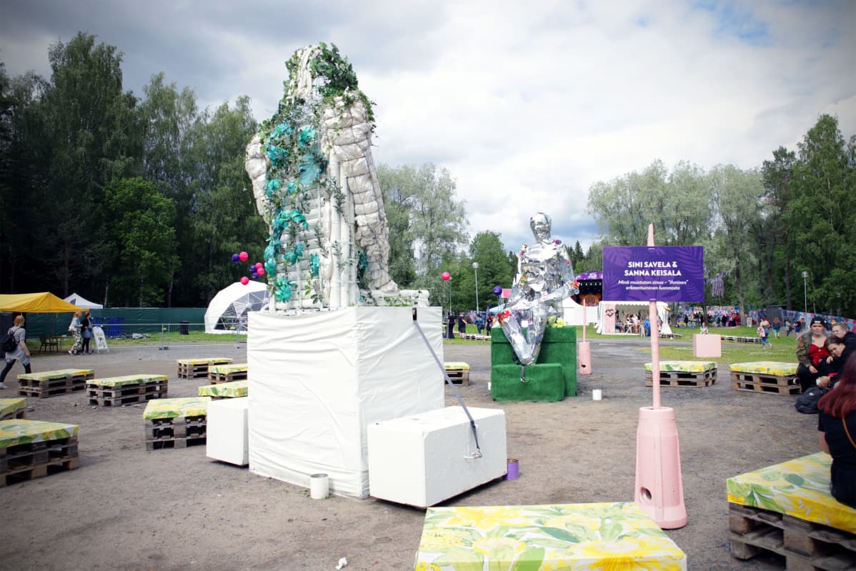 Taideteoksia Provinssissa kesällä 2019.