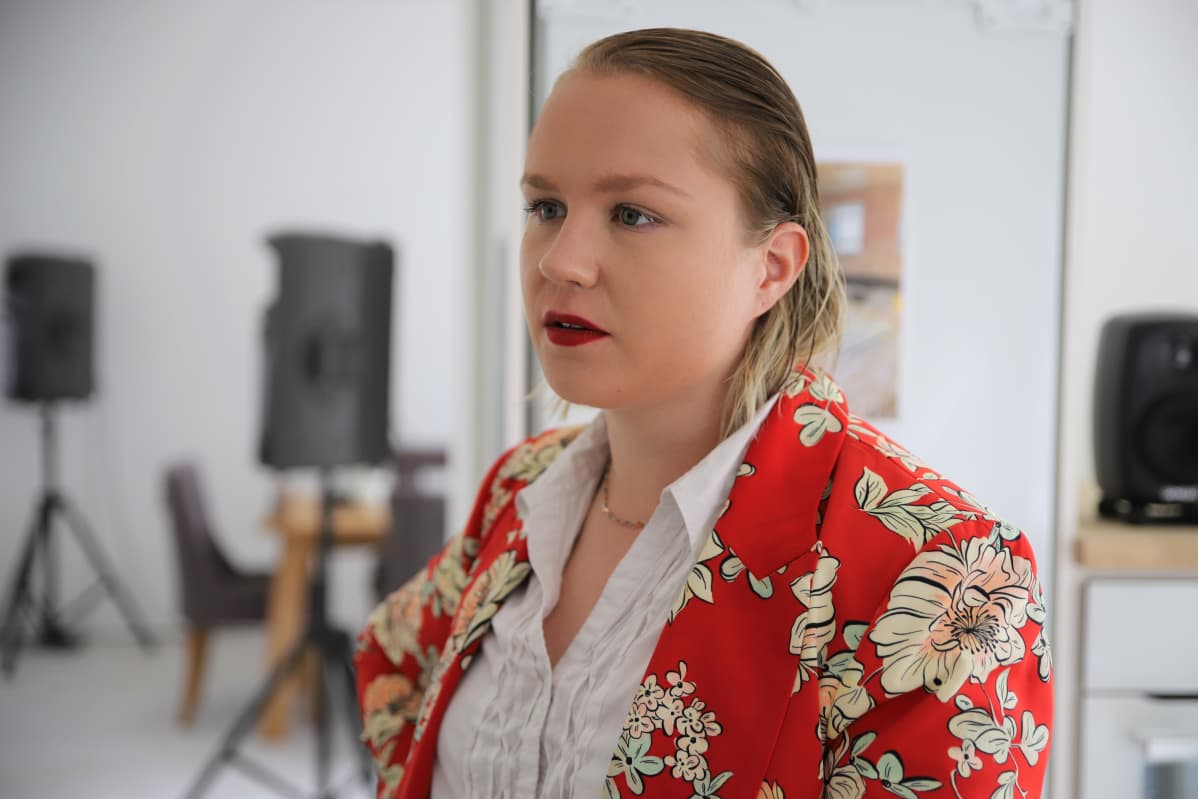 Elina Tikkanen.