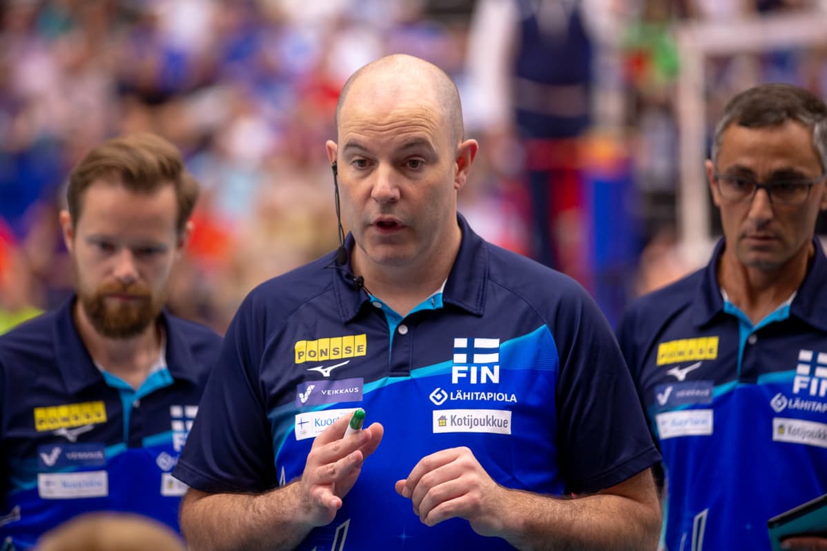 Joel Banks valmennustiimeineen haluaa keskittyä olympiakarsintaturnauksessa ja sitä ennen enimmäkseen vain oman joukkueensa peliin.
