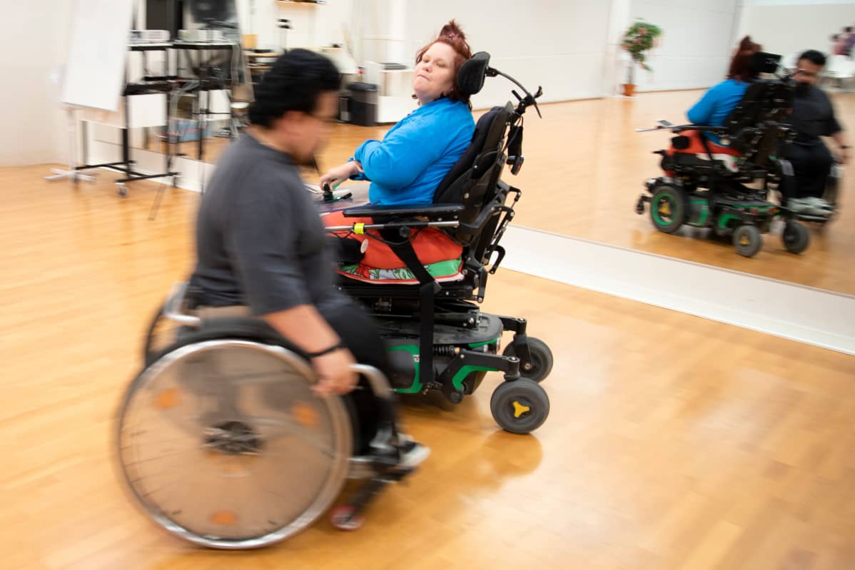 Isomäet vauhdikkaan tanssin pyörteissä