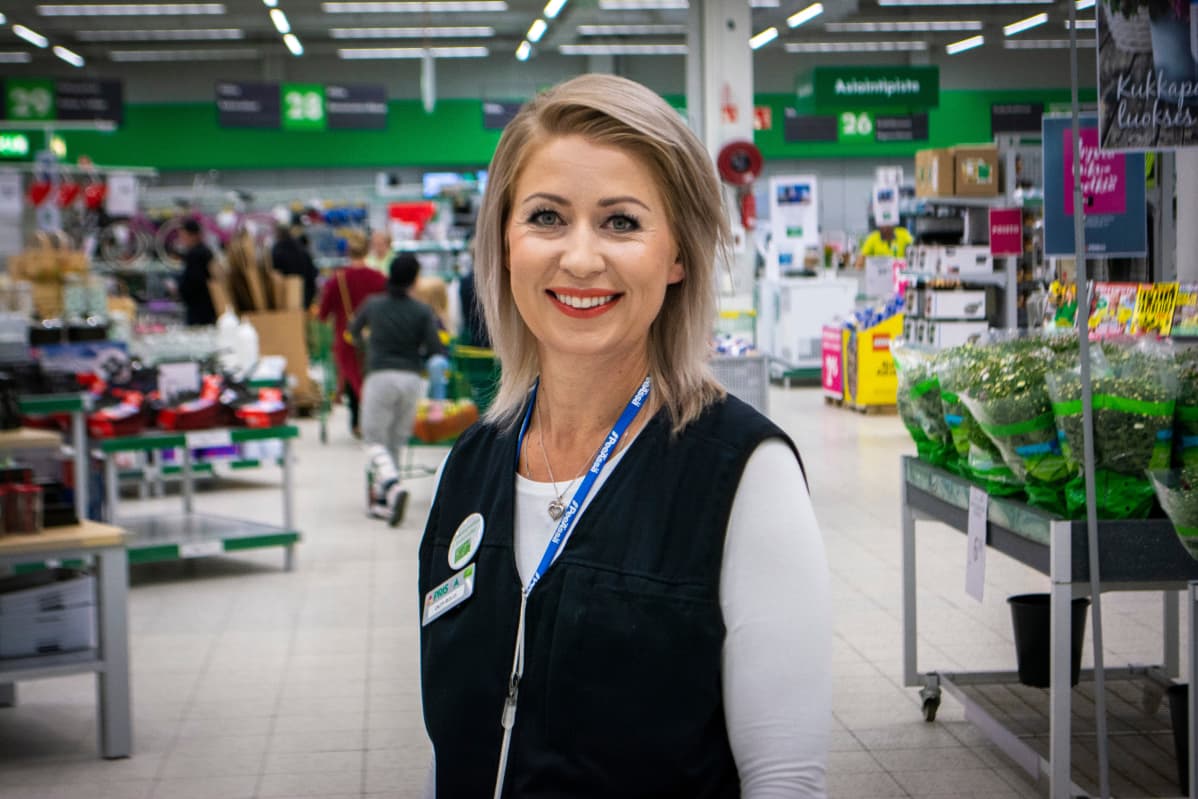 Varkauden Prisman kaupanjohtaja Outi Rojo