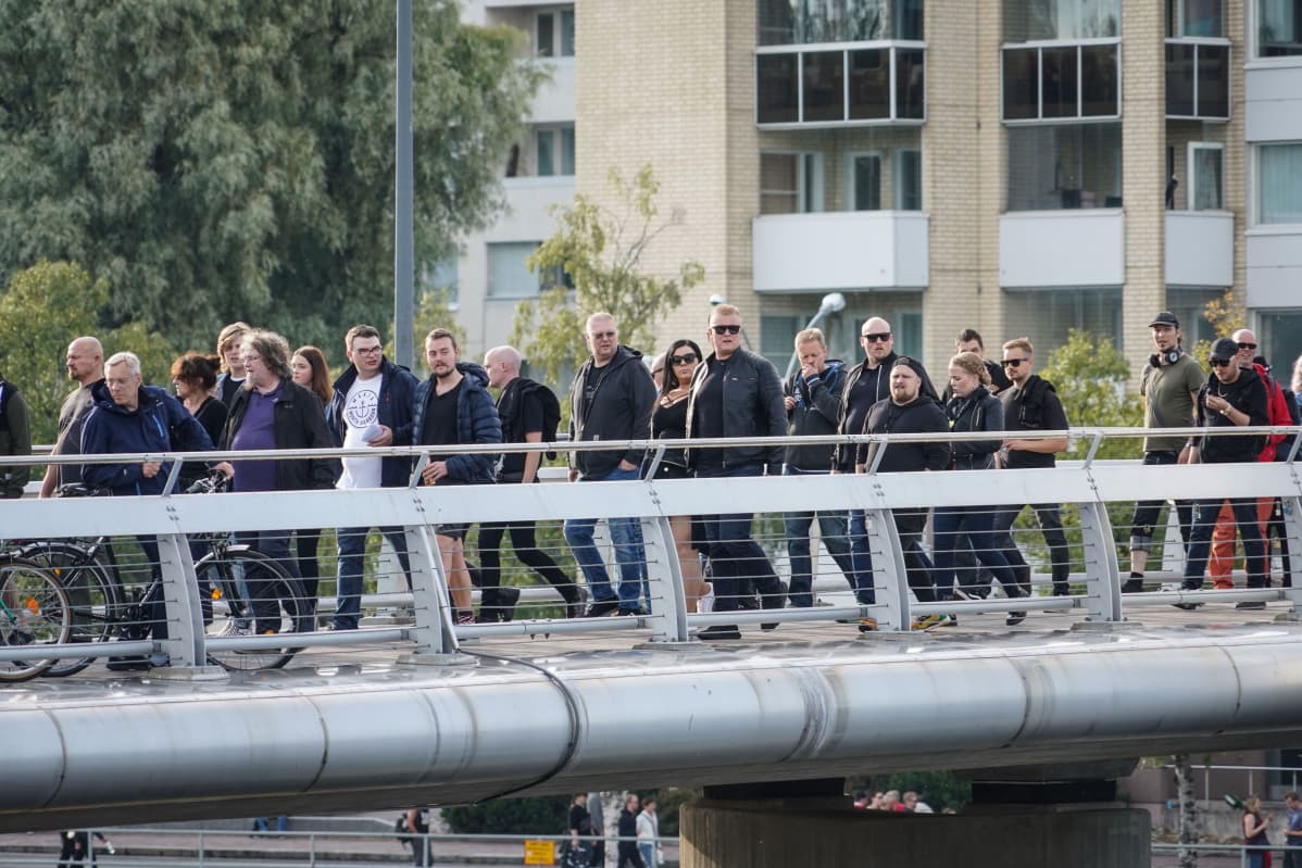 Rammstein, Ratina