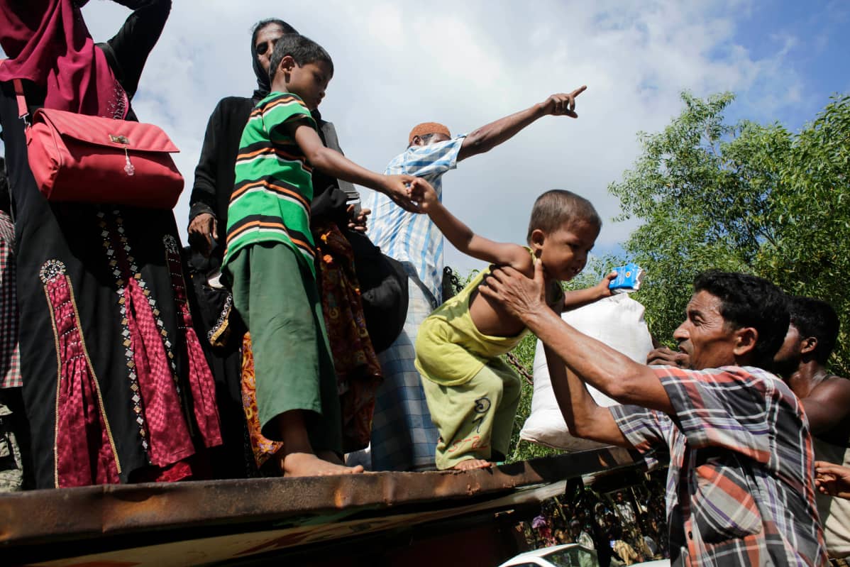 rohingyat Bangladeshiin