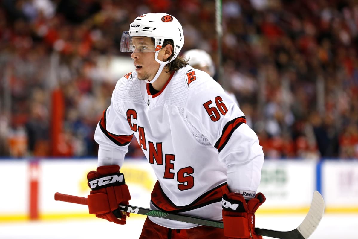 Erik Haula lähikuvassa.