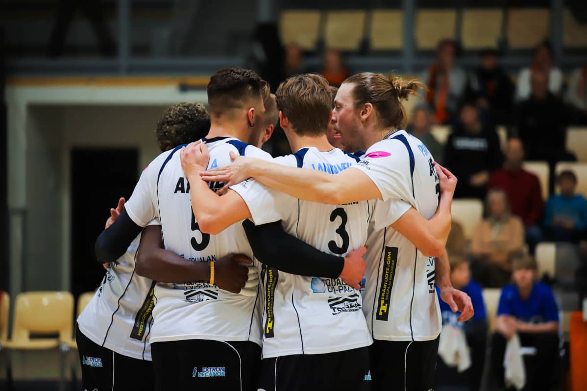 Akaa-Volleyn pelaajilla on aihetta juhliin.