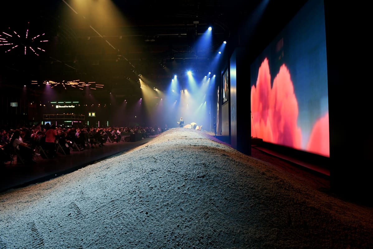Quantum Stage.