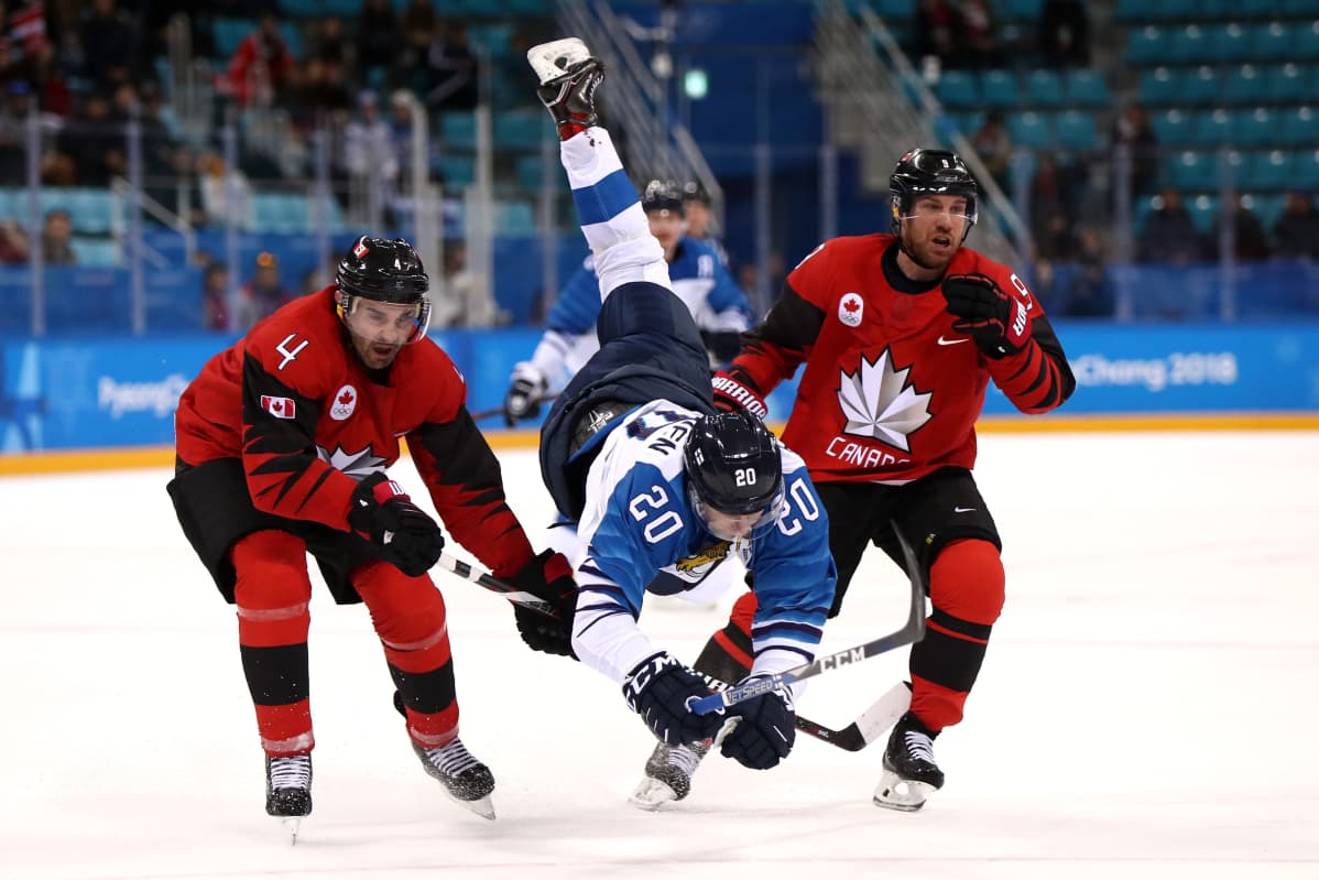 Eeli Tolvanen #20 Chris Lee #4 Derek Roy #9 olympialaiset 2018
