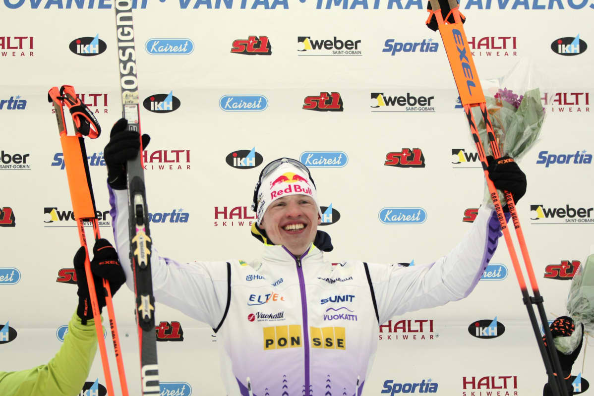 Iivo Niskanen on voittanut urallaan kolme arvokisakultaa, joista jokainen on tuonut valinnan Vuoden urheilijaksi. Vuonna 2014 hän jakoi tittelin Sami Jauhojärven kanssa.
