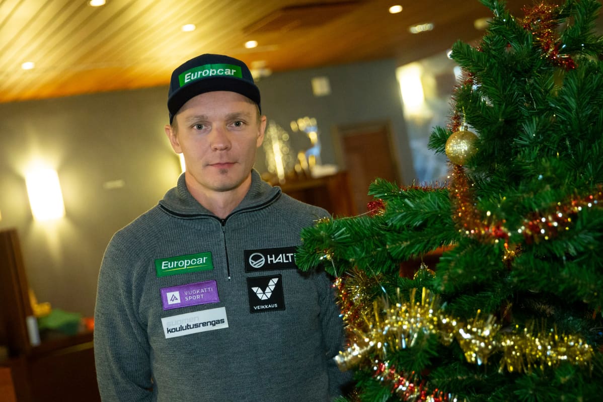 Petter Kukkonen lähikuvassa.
