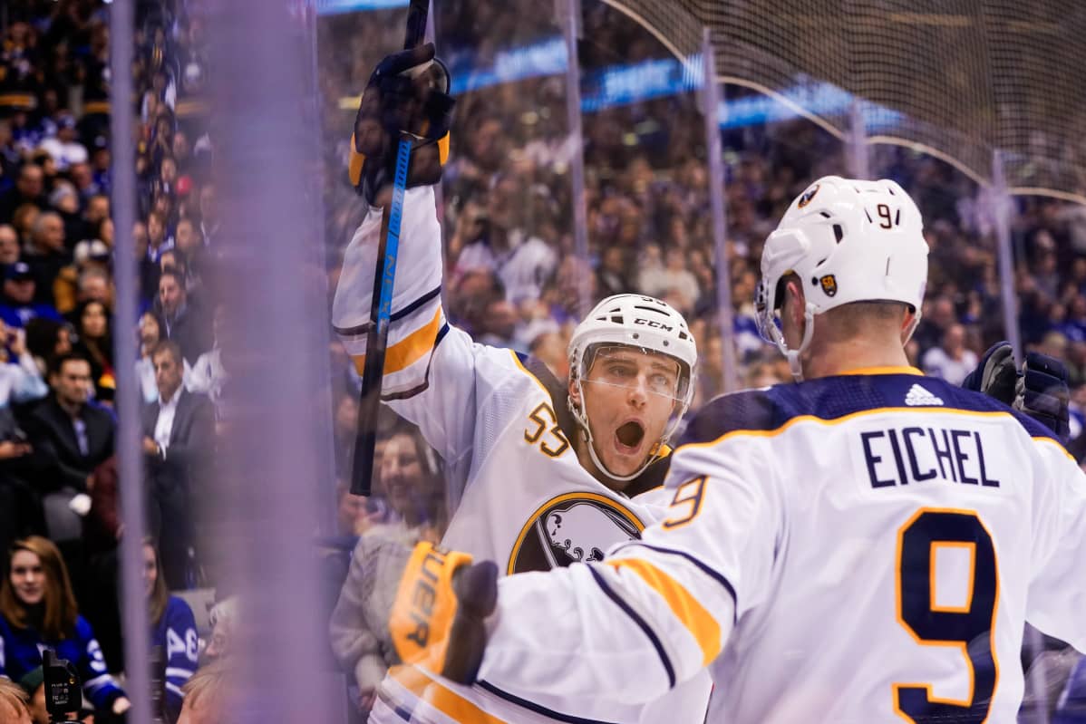 Rasmus Ristolainen ja Jack Eichel