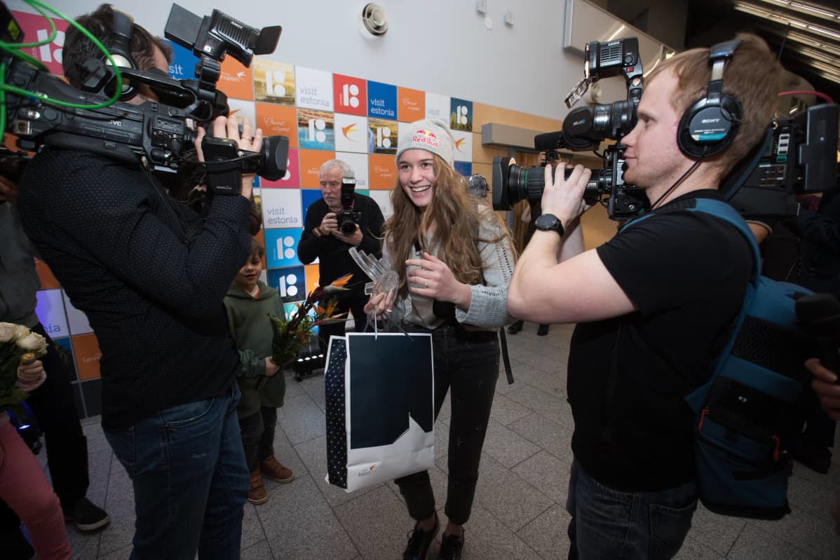 Kelly Sildaru on nuoresta iästään huolimatta saanut totutella melkoiseen mediamyllytykseen.