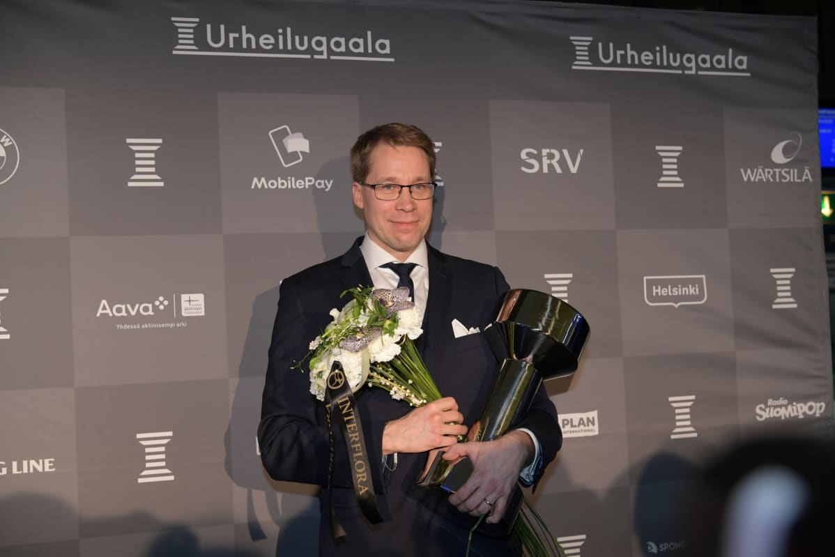Olli Ohtonen tekee valmennustyön ohessa yliopistotason tutkimusta.